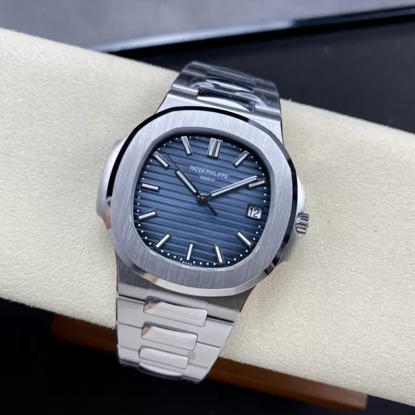 3K공장 파텍필립 노틸러스 블루 텍스처 다이얼 SS 브레이슬릿 41mm 5811